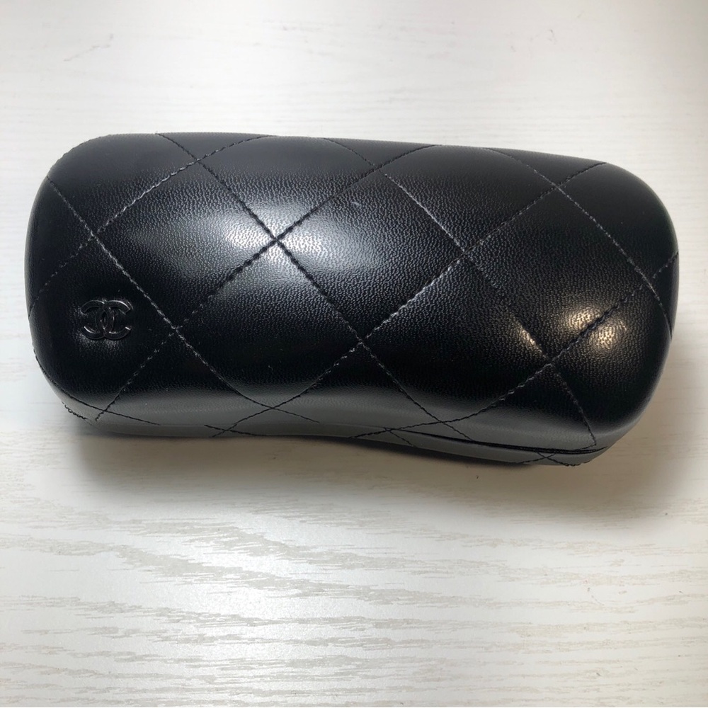 Chanel Glasses Sunglasses Case Black Quilted Leather Hard Clam Shell CC Logo C3